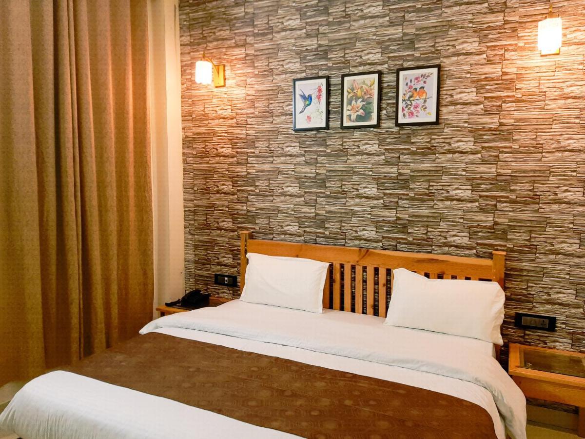 Hotel Oakland Landour Mussoorie Exteriör bild