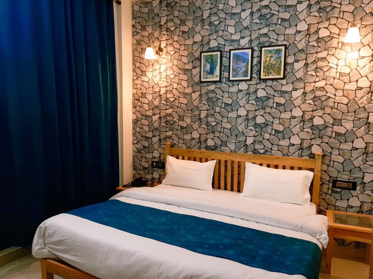 Hotel Oakland Landour Mussoorie Exteriör bild