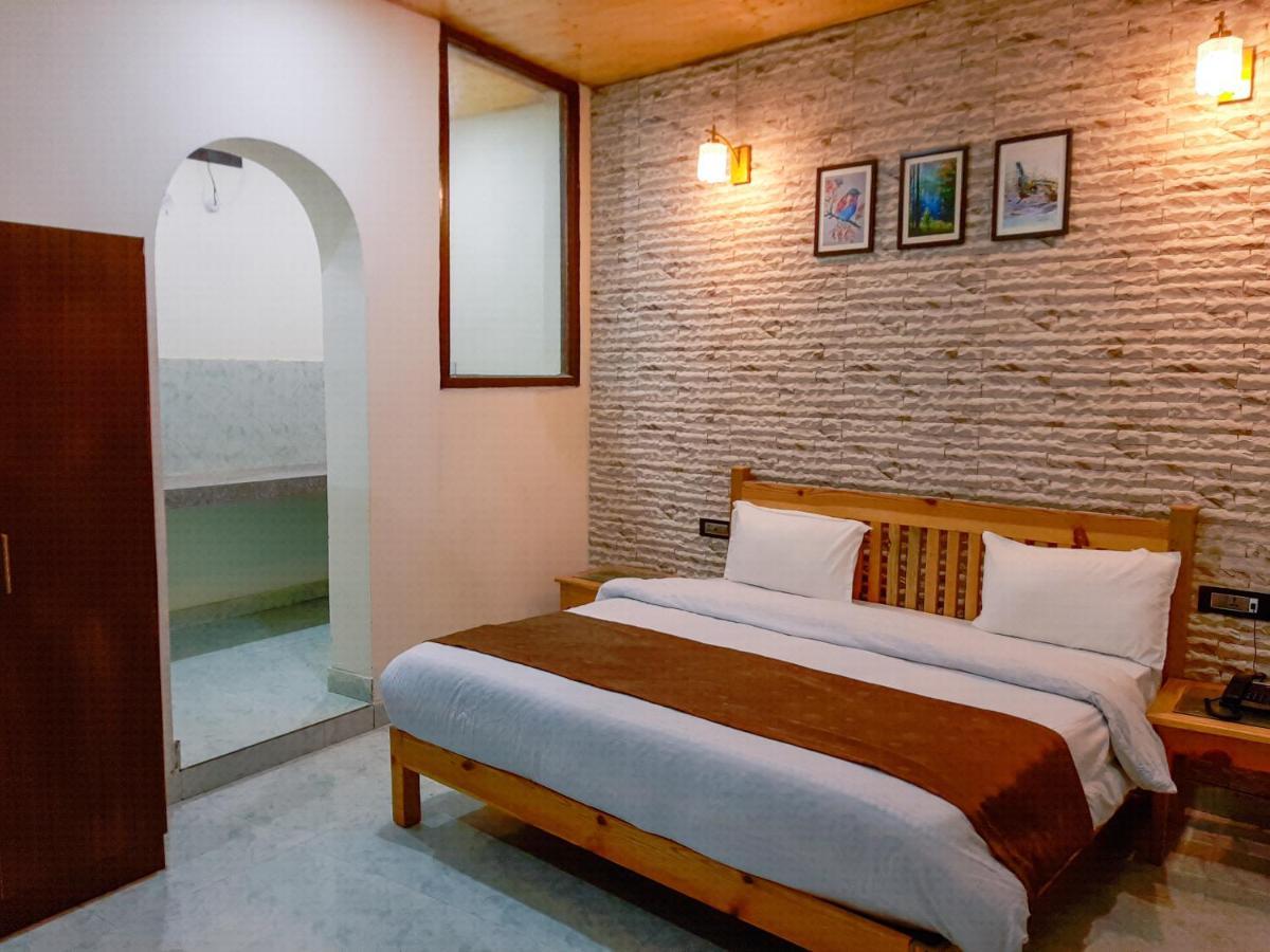 Hotel Oakland Landour Mussoorie Exteriör bild